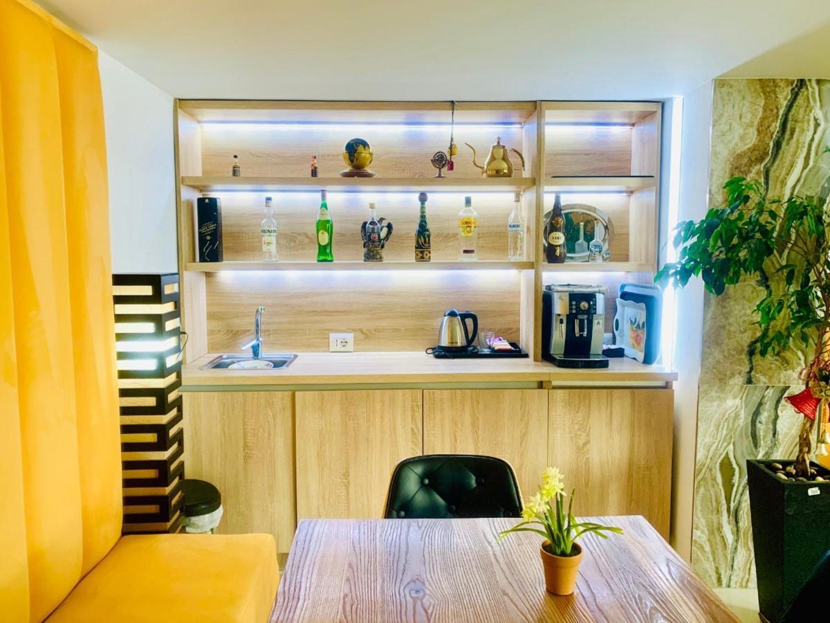 Park Hotel Tirana Yzberish ภายนอก รูปภาพ