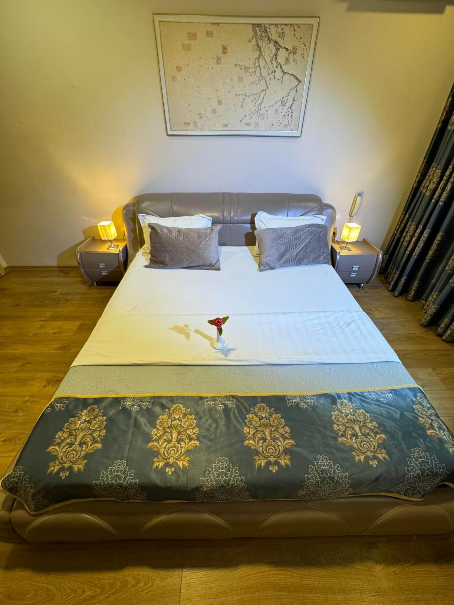 Park Hotel Tirana Yzberish ภายนอก รูปภาพ