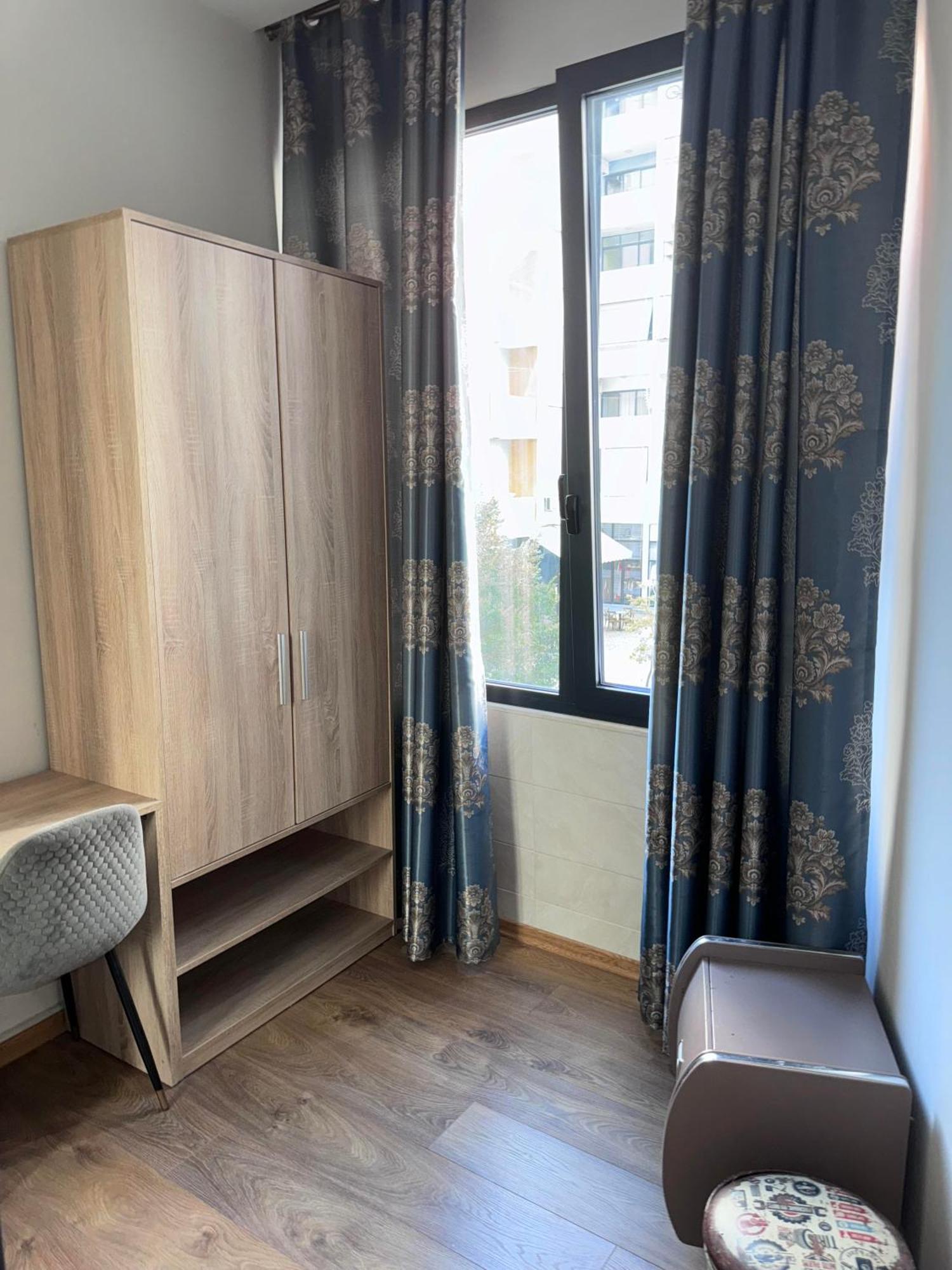 Park Hotel Tirana Yzberish ภายนอก รูปภาพ