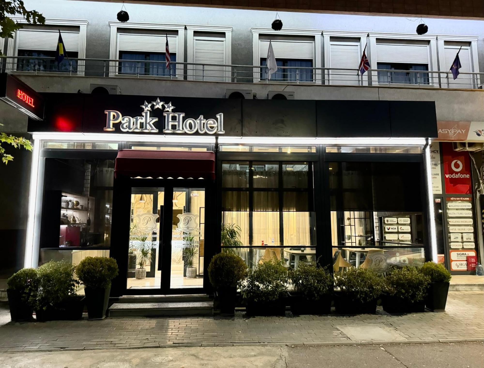 Park Hotel Tirana Yzberish ภายนอก รูปภาพ