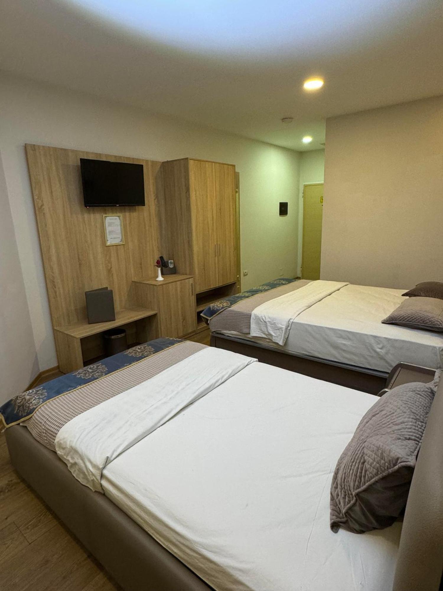 Park Hotel Tirana Yzberish ภายนอก รูปภาพ